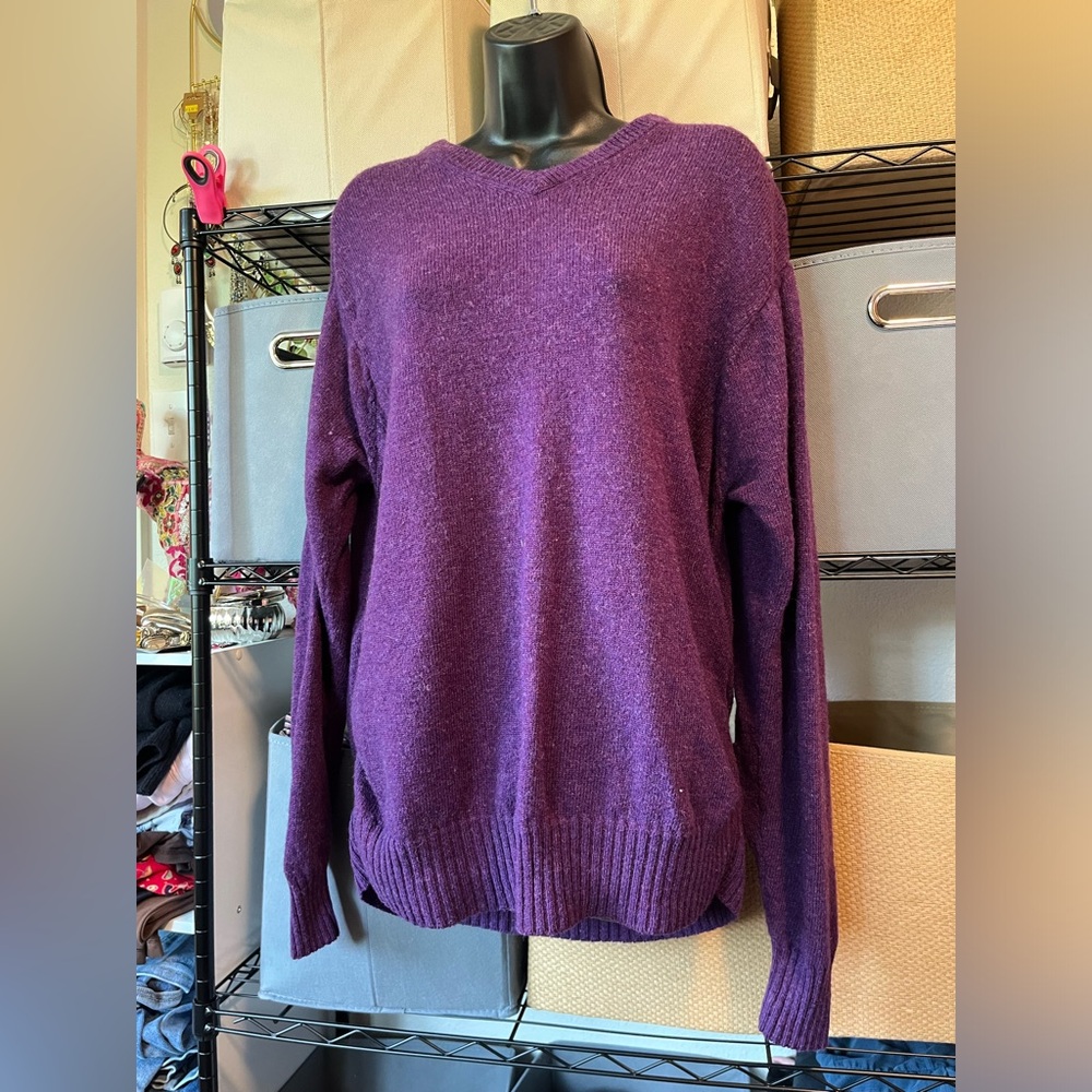 Women's V-Neck Purple 100% LambsWool Sweater